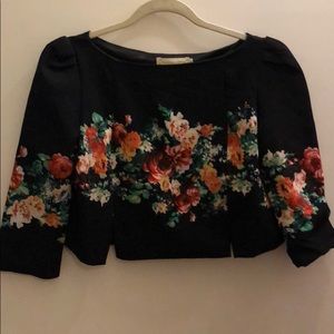 Cropped floral top